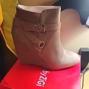 Brand new wedge boots